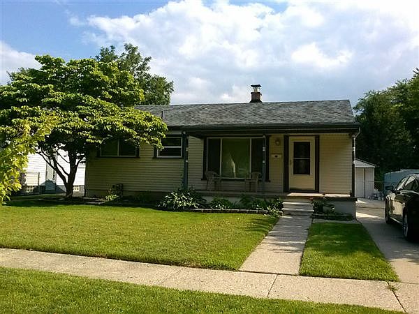 1st image of 32119 Glen St