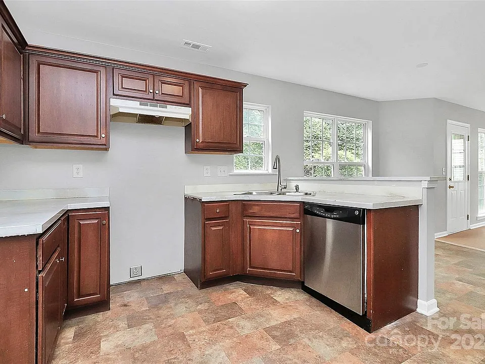 3737 Kadey Dr