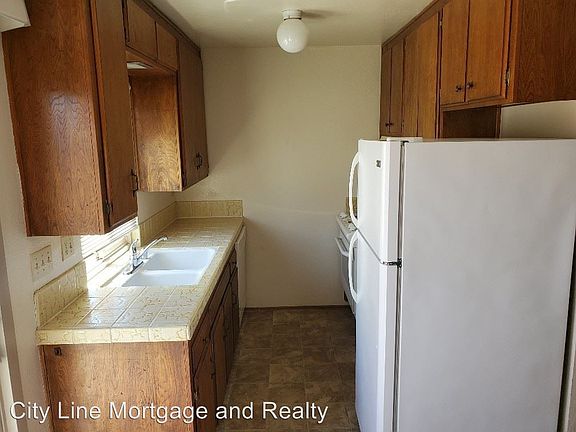 4th image of 4329 Illinois St APT 5