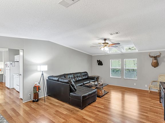 5th image of 4819 Dale Ct