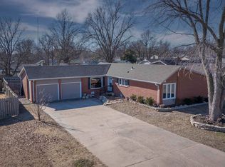 1029 Highland Dr, Arkansas City, KS 67005