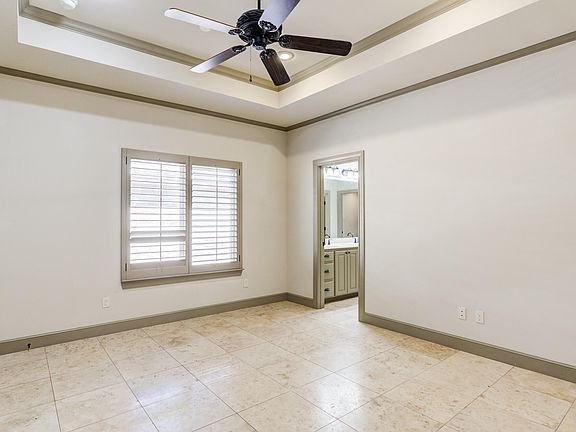 4th image of 4419 110th St