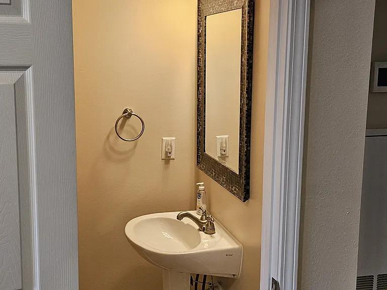 3059 London View Dr — Photo 29