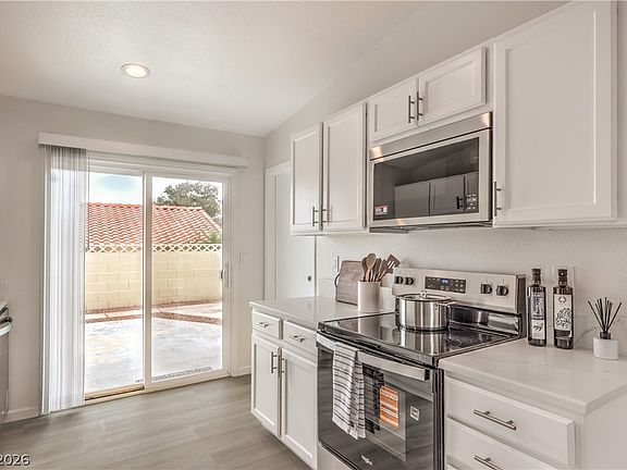 2nd image of 1713 Barrel Cactus Ct
