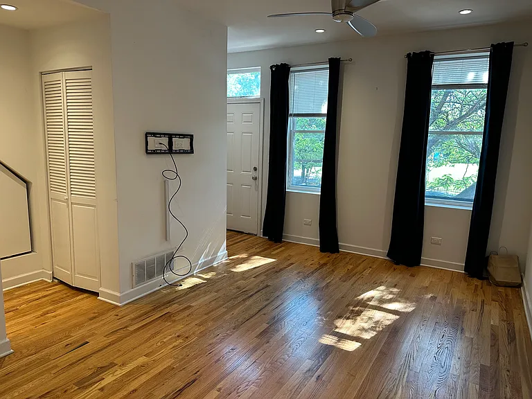 1452 N Greenview Ave #1F — Photo 6