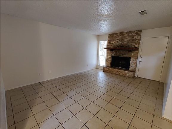 3rd image of 1812 Mearns Meadow Blvd #B