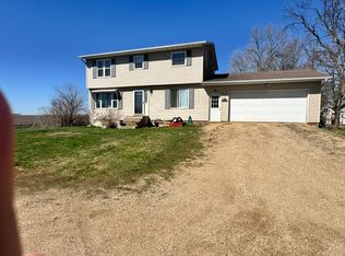 135 S Stenstrum Ave, Dunnell, MN 56127