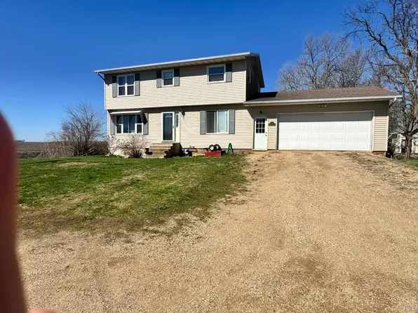 135 S Stenstrum Ave, Dunnell, MN 56127