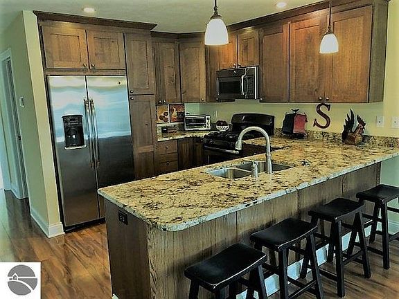 2nd image of 151 Railroad Ave #13