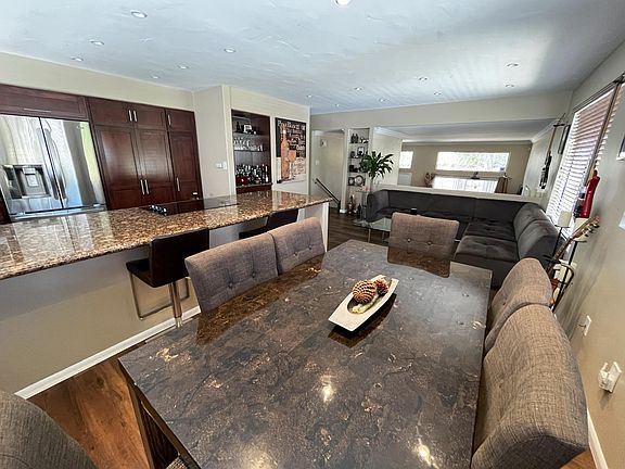 5th image of 3894 La Jolla Village Dr
