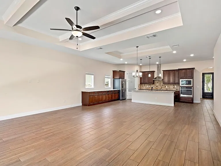 538 Carriage House — Photo 23
