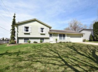 13461 Fairlawn Ct, Apple Valley, MN 55124