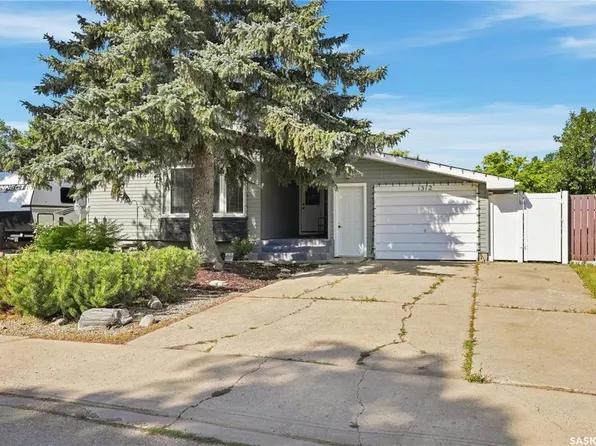1312 King CRESCENT, Moose Jaw, SK S6H 3G2