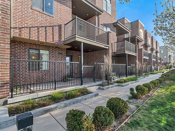 4th image of 1416 E Komenda Way