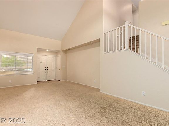 5th image of 2788 Chaucer St