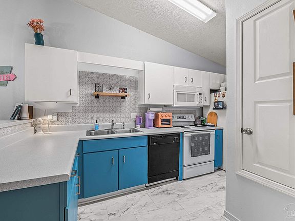 4th image of 3027 Brigantine Dr