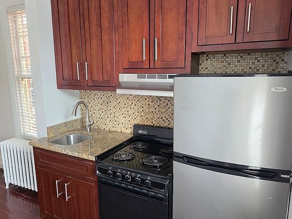 3rd image of 115 S Arthur Ashe Blvd APT 2
