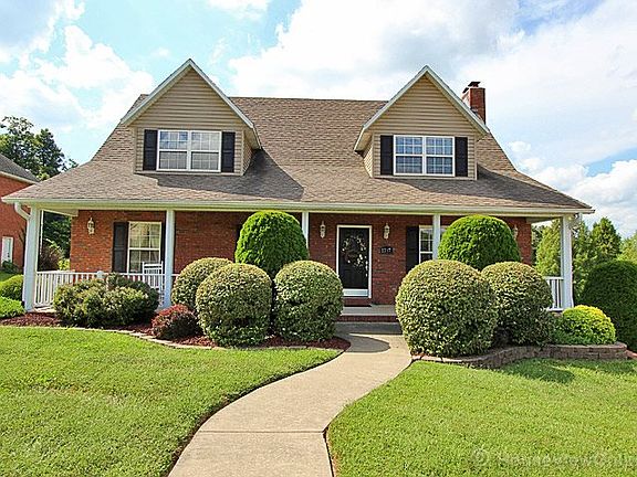 2nd image of 1237 Lakewood Dr