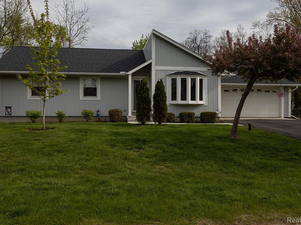 1st image of 9170 Pennfield Ave