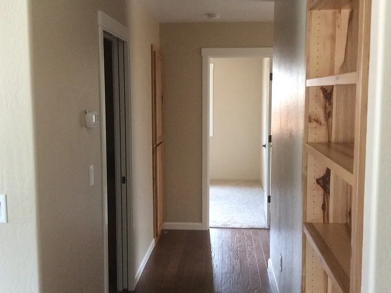 185 SE Briggs Way — Photo 10