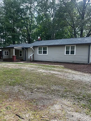 1054 Perimeter Rd Photo 1