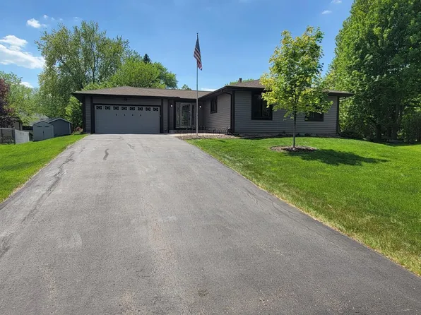 4505 Ranchview Ln N, Plymouth, MN 55446