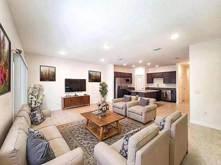 12523 NW 7th Pl — Photo 8