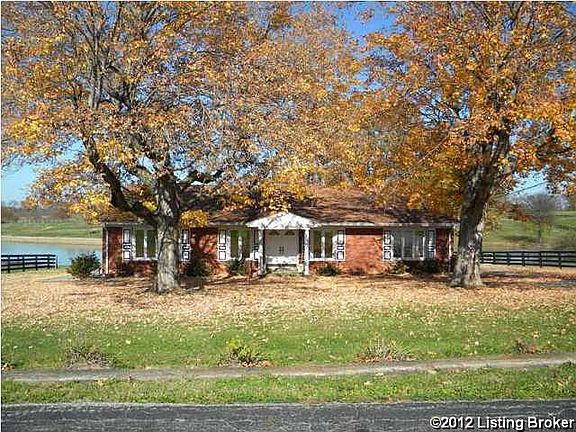 2nd image of 3871 Shelbyville Rd #B
