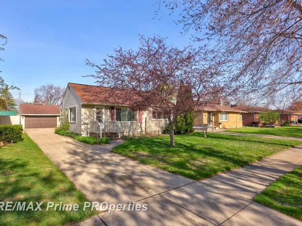 529 Handy Dr, Bay City, MI 48706