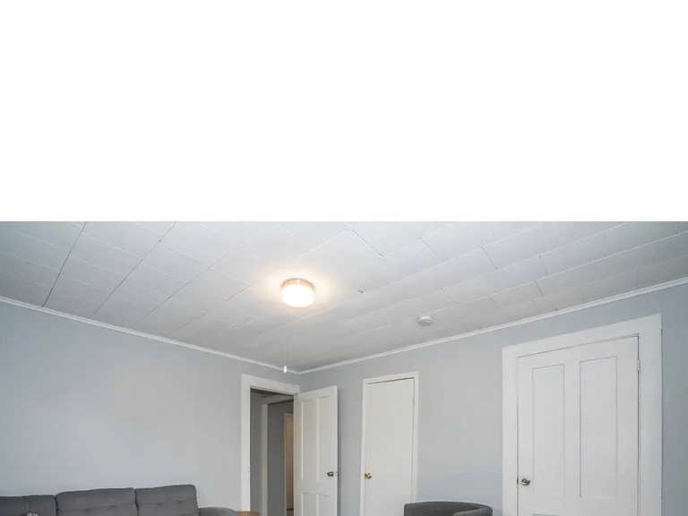 30 N 1st St #2 — Photo 10
