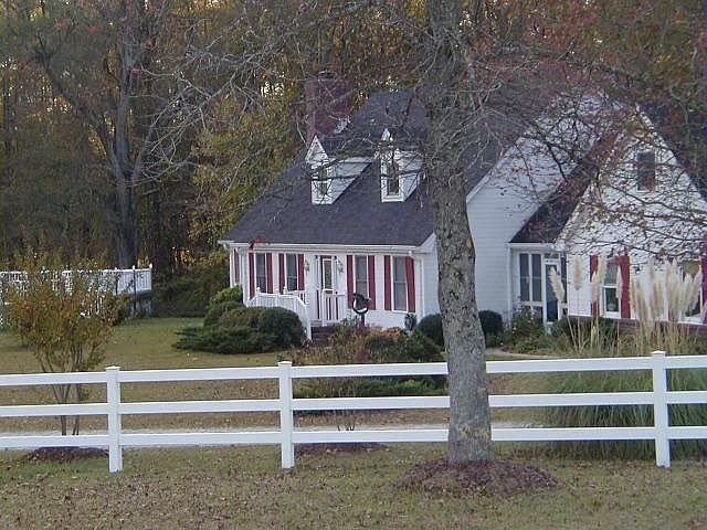 2nd image of 141 Brand Rd SE