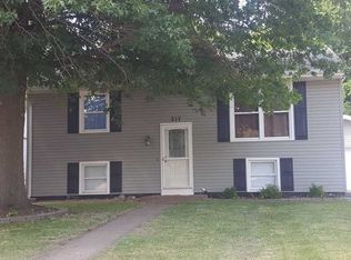 317 28th Ave W, Milan, IL 61264