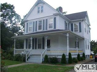 45 Main St, Englishtown, NJ 07726
