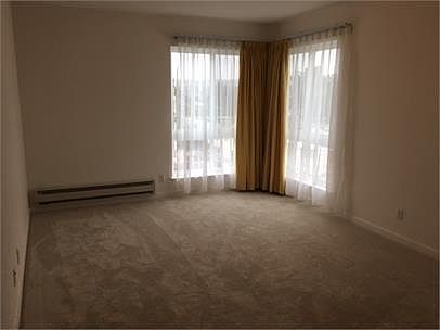 4th image of 601 Niantic Ave APT 2
