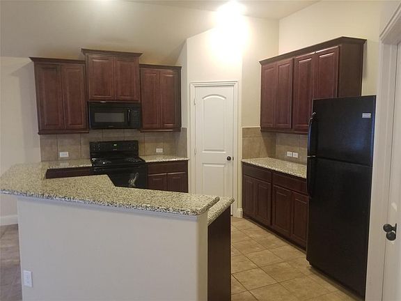 5th image of 1409 Reiger Dr
