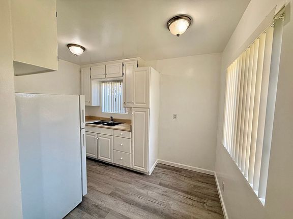 4th image of 419 Brooks St #419