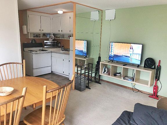 4th image of 4145 11th Ave NE APT 36