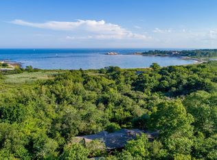 29 Farrington Ave, Gloucester, MA 01930