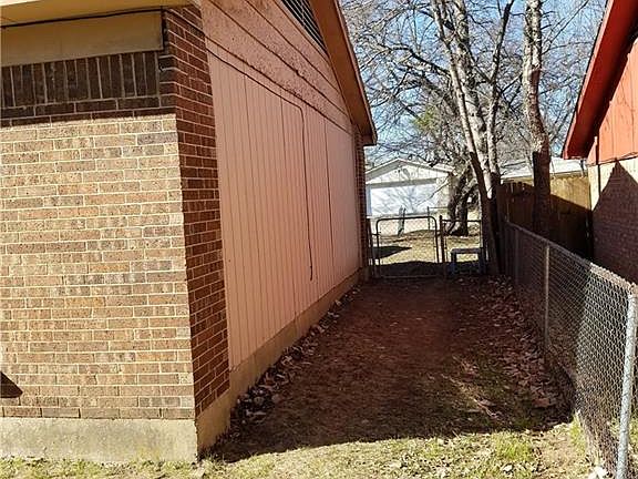 2nd image of 715 Blue Grass Dr