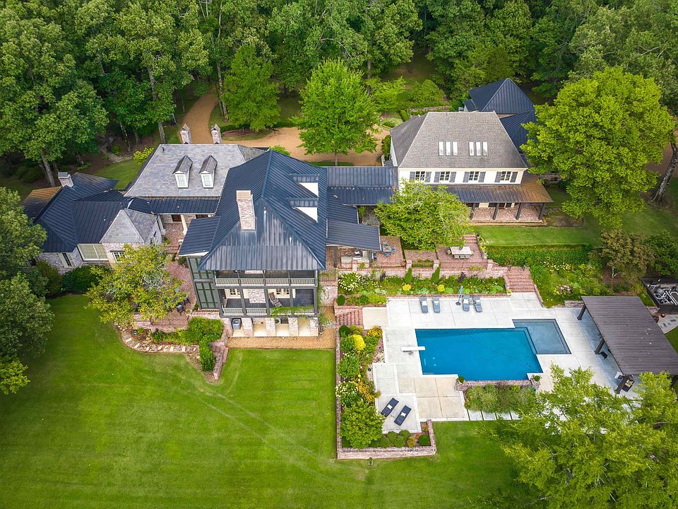 1st image of 8891 Meadows Ln