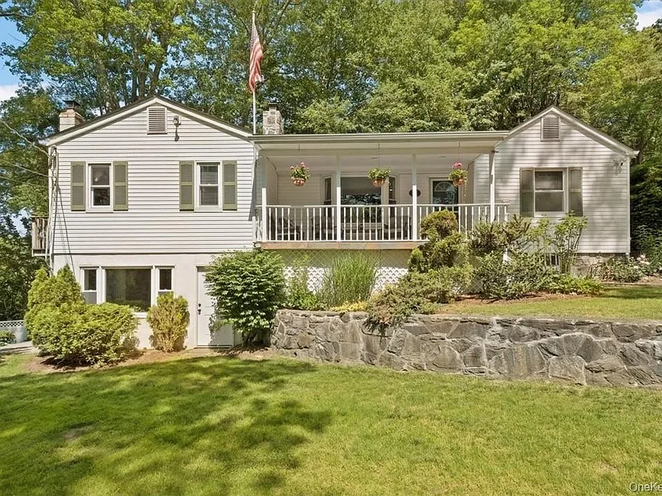 13 Split Rock Rd