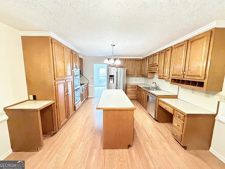 510 Teresa Ln — Photo 8