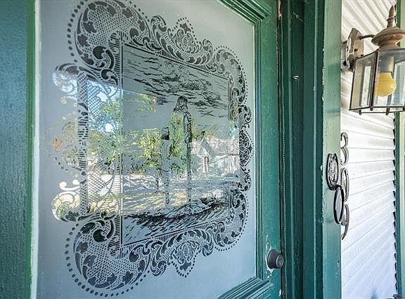 4th image of 309 W Elm St