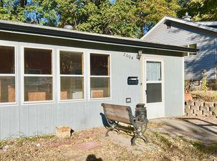 2004 N 63rd St, Omaha, NE 68104