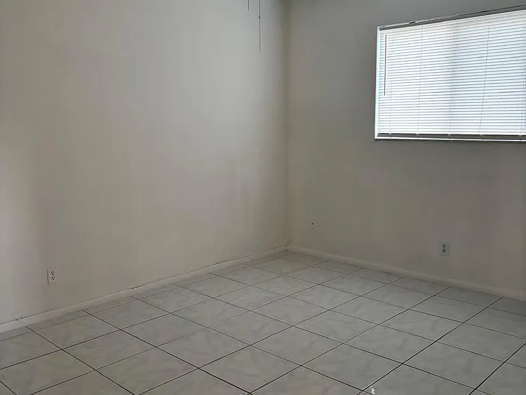 1724 Johnson St #29 — Photo 6
