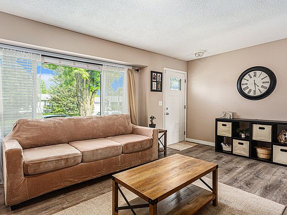 5th image of 318 Roberta Jayne Dr