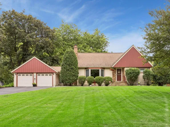 3240 Lilac Dr N, Golden Valley, MN 55422