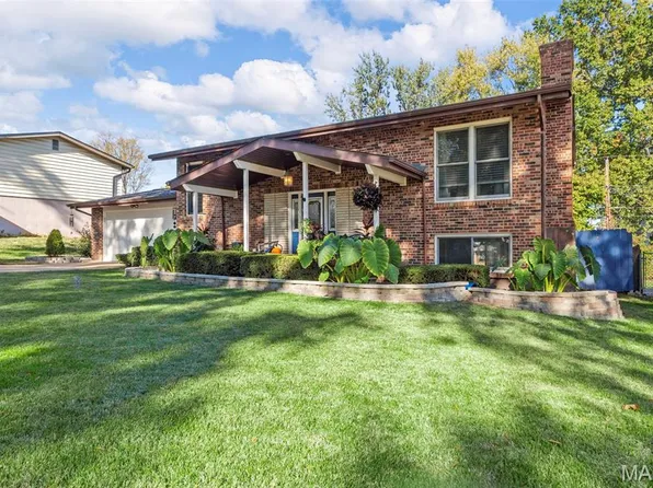 1946 Lone Pine Dr, Arnold, MO 63010