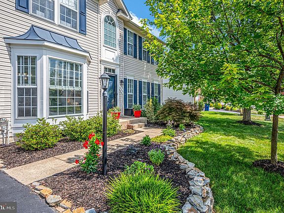 5th image of 17745 Avenel Ln