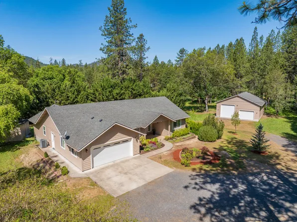 190 Detrick Dr, Grants Pass, OR 97527